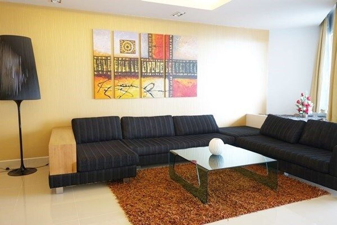 2 Bedroom Condo for sale at La Royale Beach