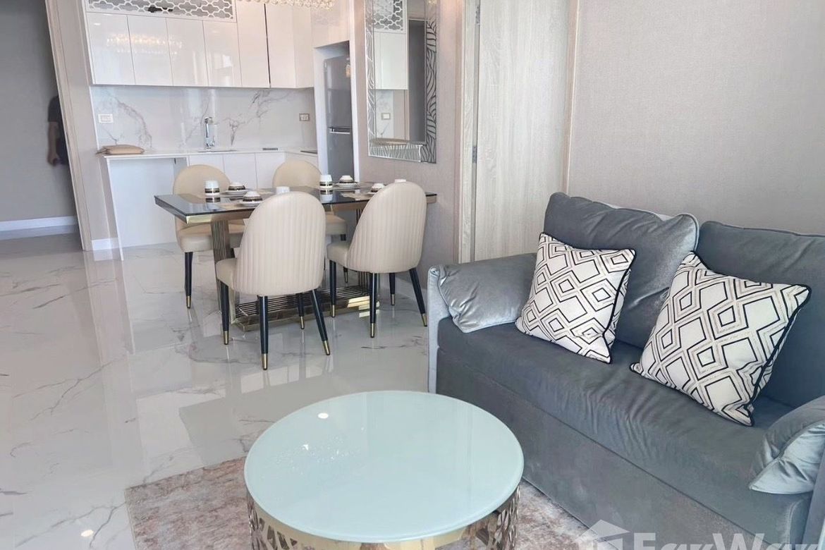 2 Bedroom Condo for sale at Copacabana Beach Jomtien