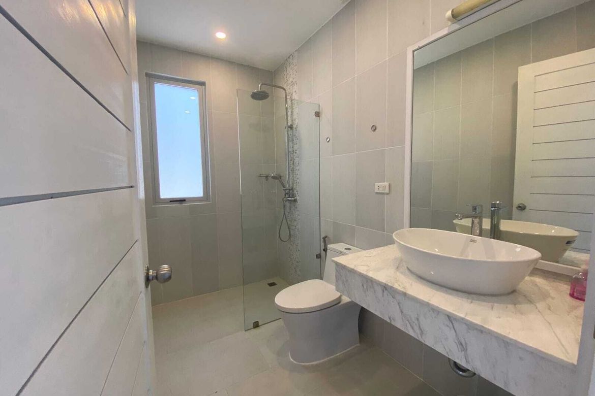 3 Bedroom Villa for sale at Sunset Lagoon Estate