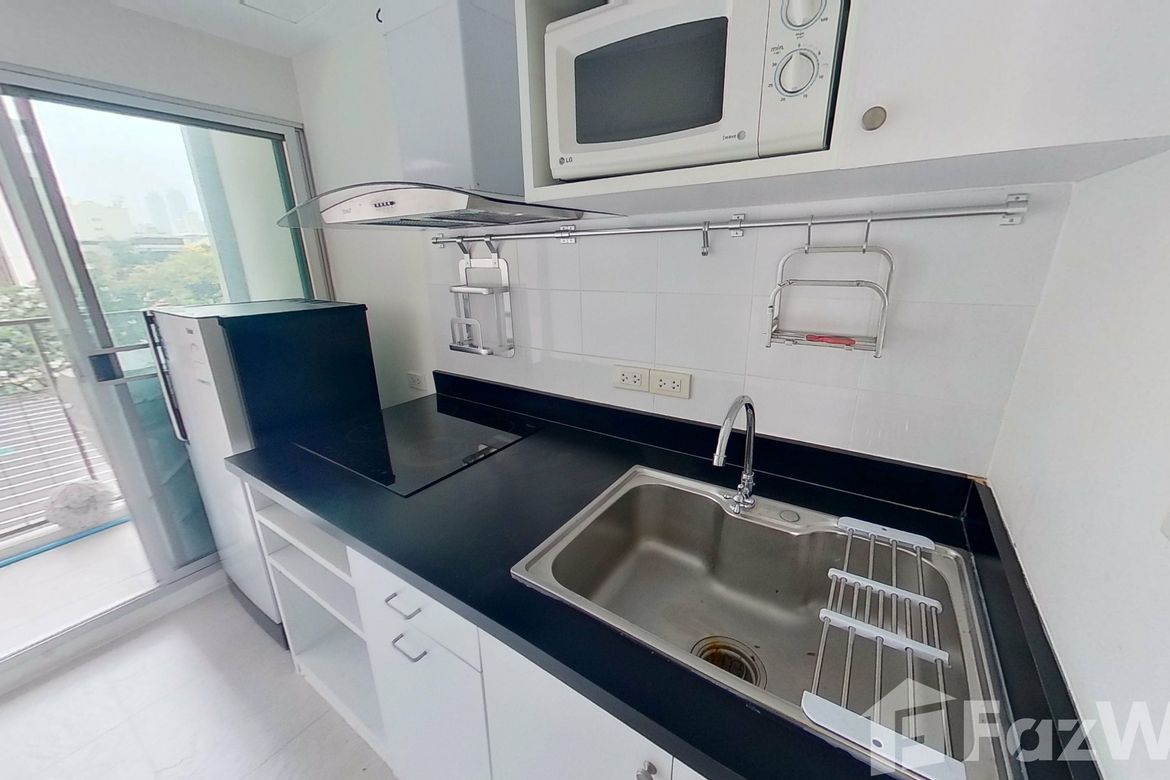 45 sqms for Sale : 3,300,000 THB / for Rental:13,000 THB