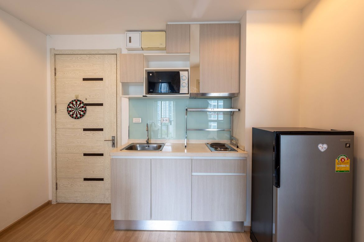 Fully Furnished 1 Bedroom Condo | 12th Floor | Tenanted Current ROI 6.44%, Contact Us Now!