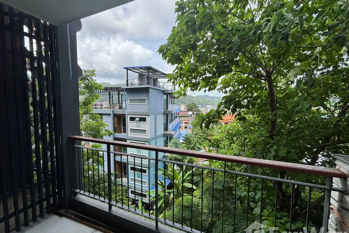 Never lived in. Foreign Freehold. Priced to sell.