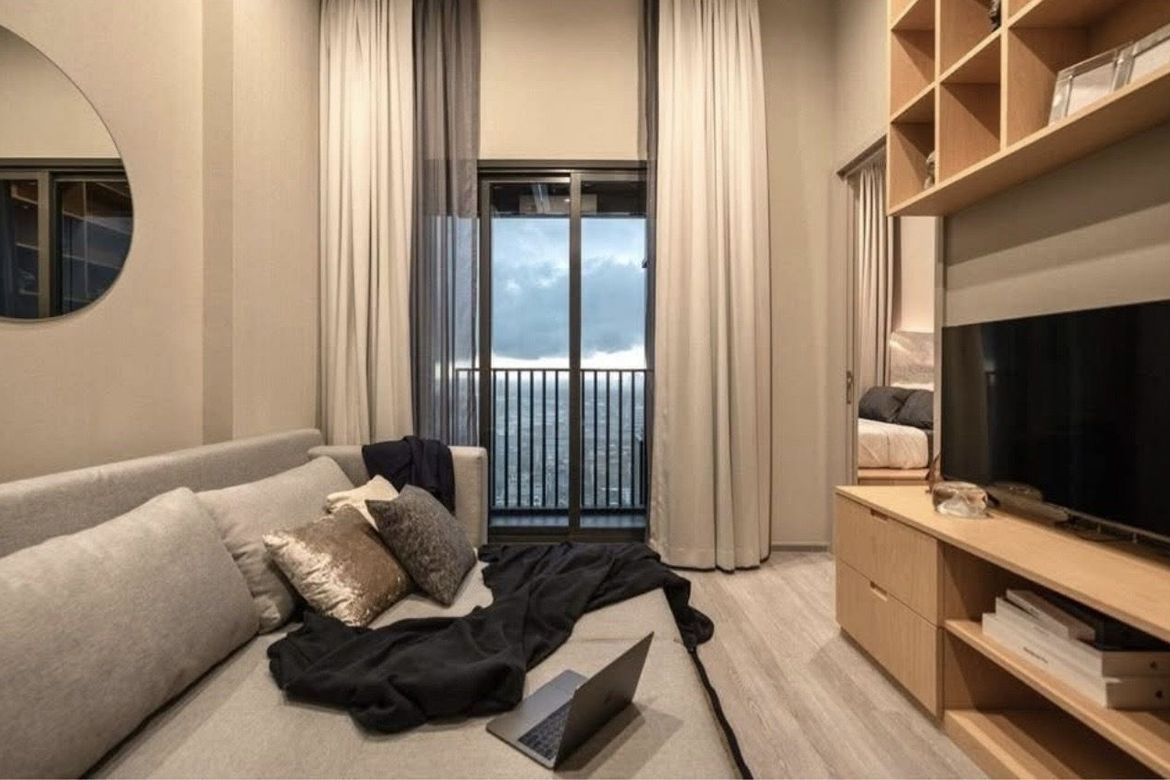 1 Bedroom on high floor / high ceiling For sale