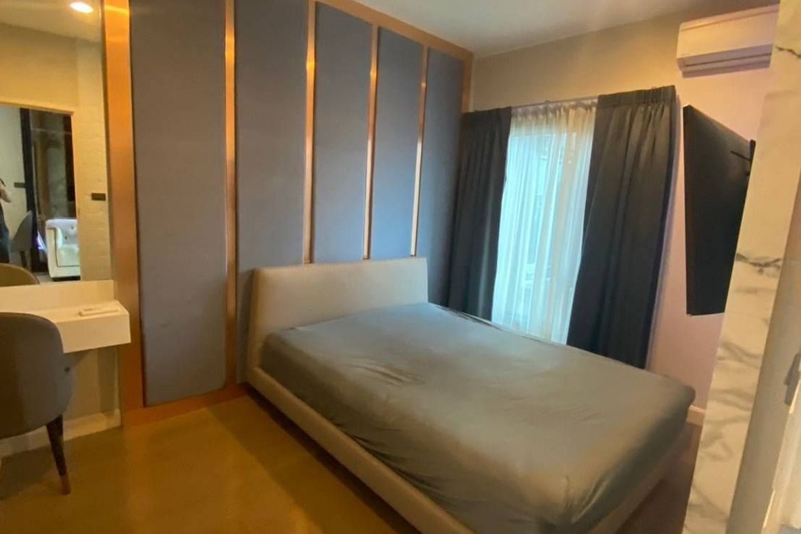 1 Bedroom Condo for sale at The Crest Sukhumvit 34