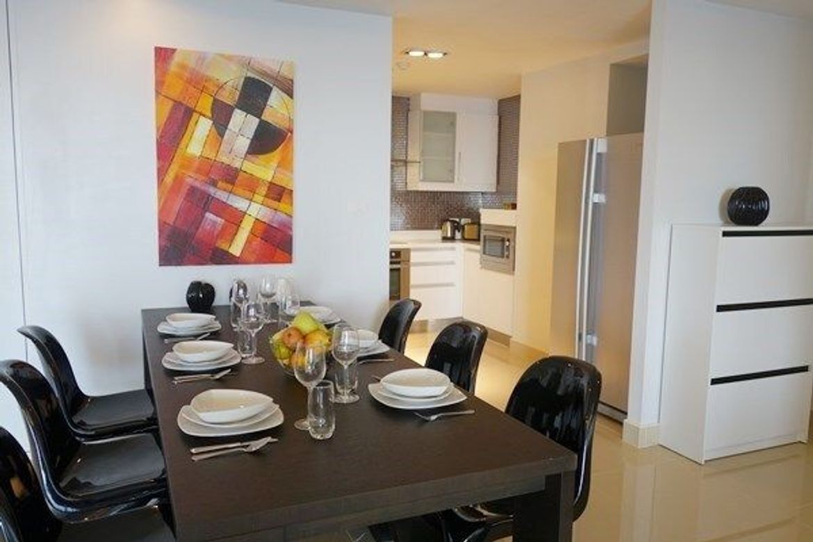 2 Bedroom Condo for sale at La Royale Beach