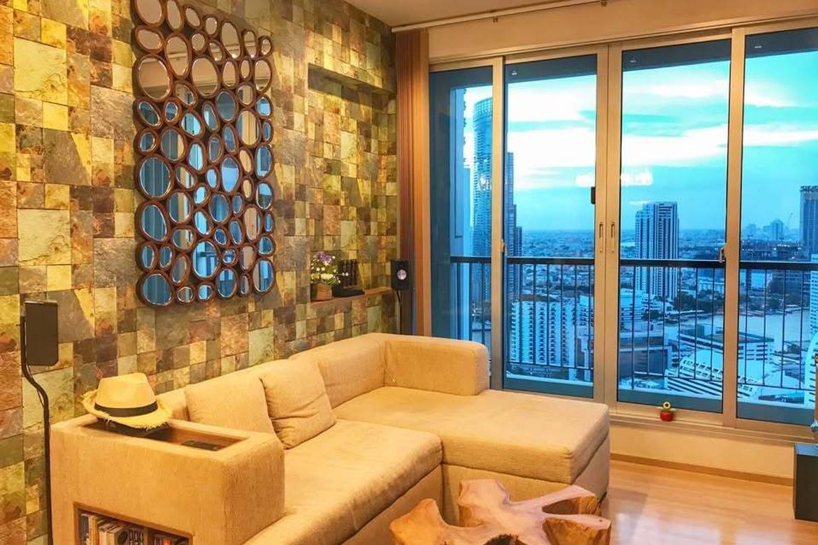 High Floor | Stunning River View | Near BTS Saphan Taksin