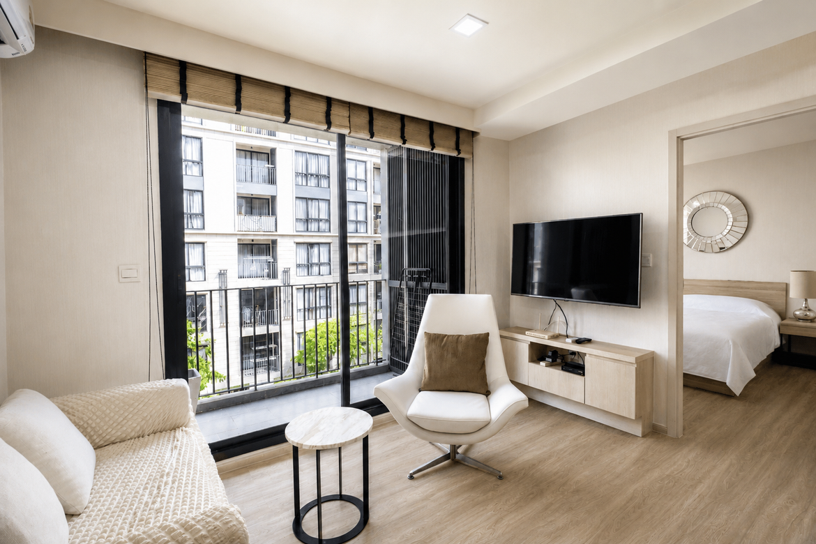 Renovated 2BR Condo with Pool View in Rama 9 CBD Zone | -12.39% Below Market Price, Contact Us Now!