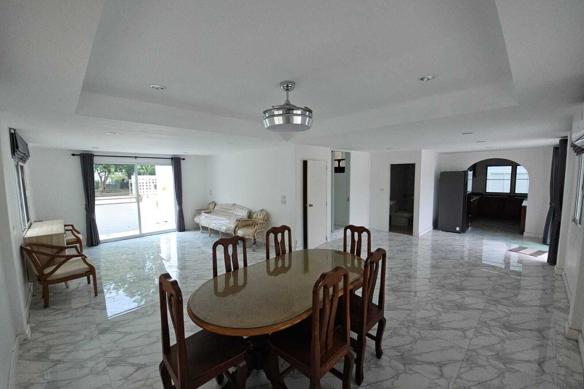 Gated Villa Near Jomtien Beach, 472 Sqm Land