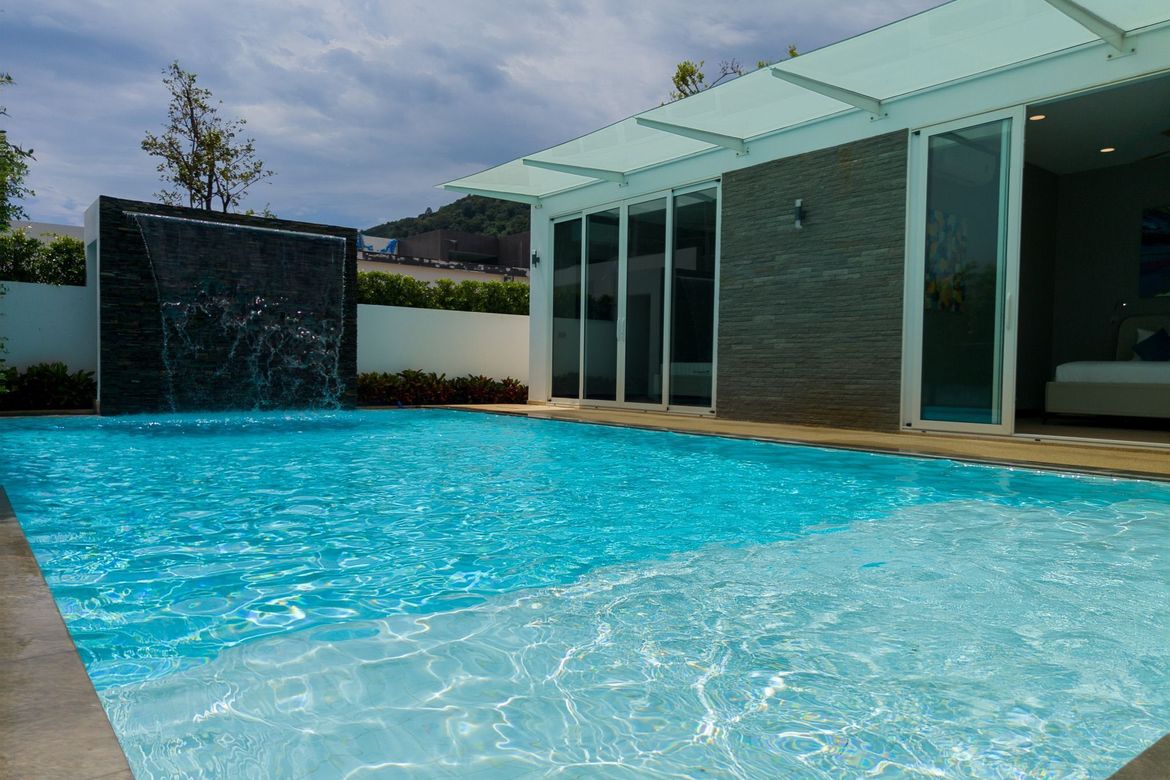 Spacious 4 Bedrooms Villa in Rawai