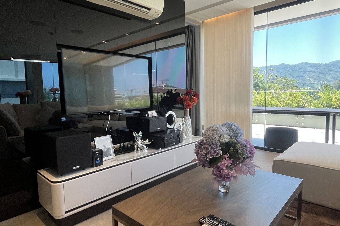 Massive 133 SQM 2BR Near Bang Tao Beach |Large Terrace| -9.19% Below Market Price, Contact Us Now!