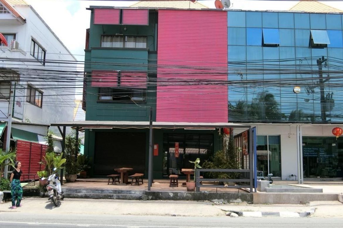 6 Bedroom Townhouse for sale in Maenam, Surat Thani