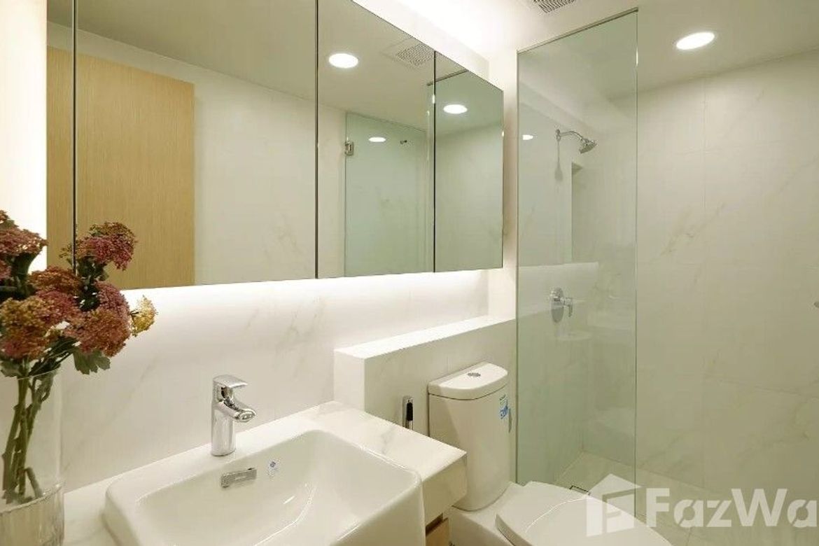1 Bedroom Condo for sale at Walden Asoke