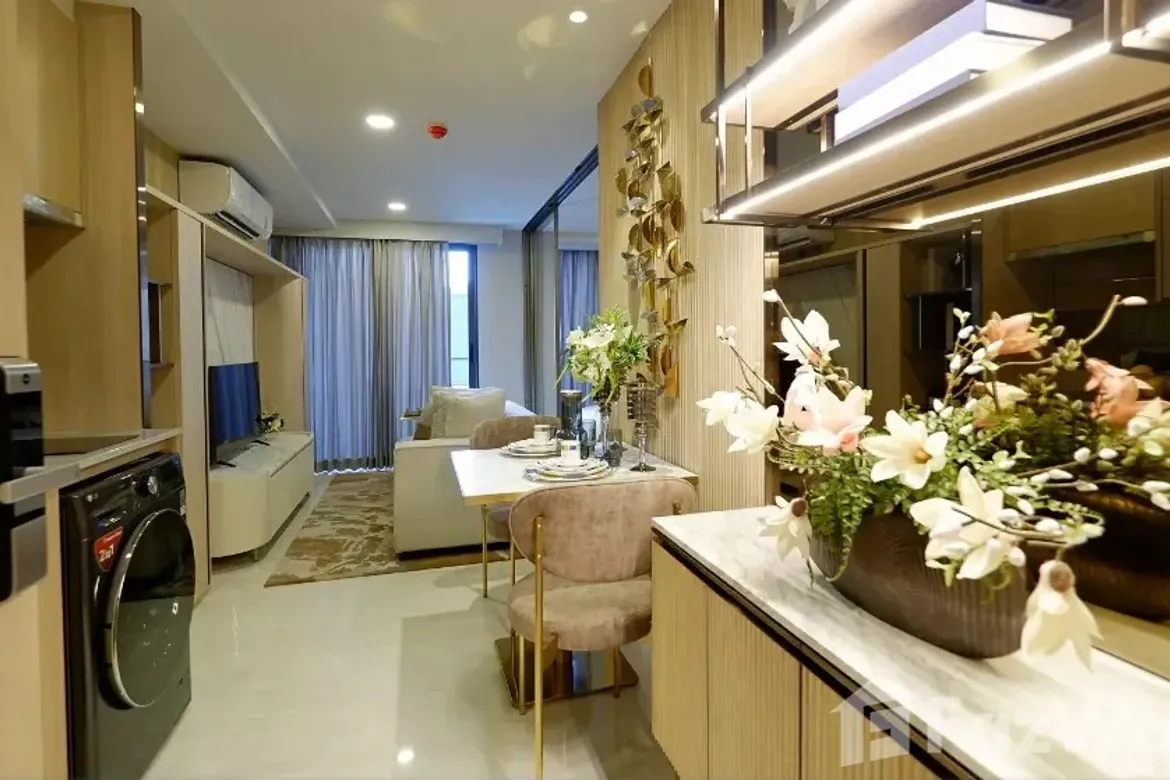 1 Bedroom Condo for sale at Walden Asoke