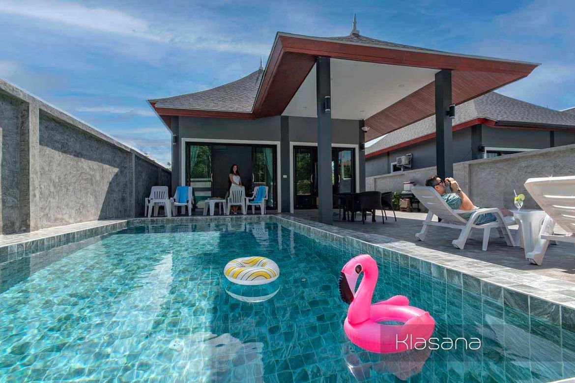 Fantastic Two-Bedroom Villa with Upgraded 7m Salt Pool.