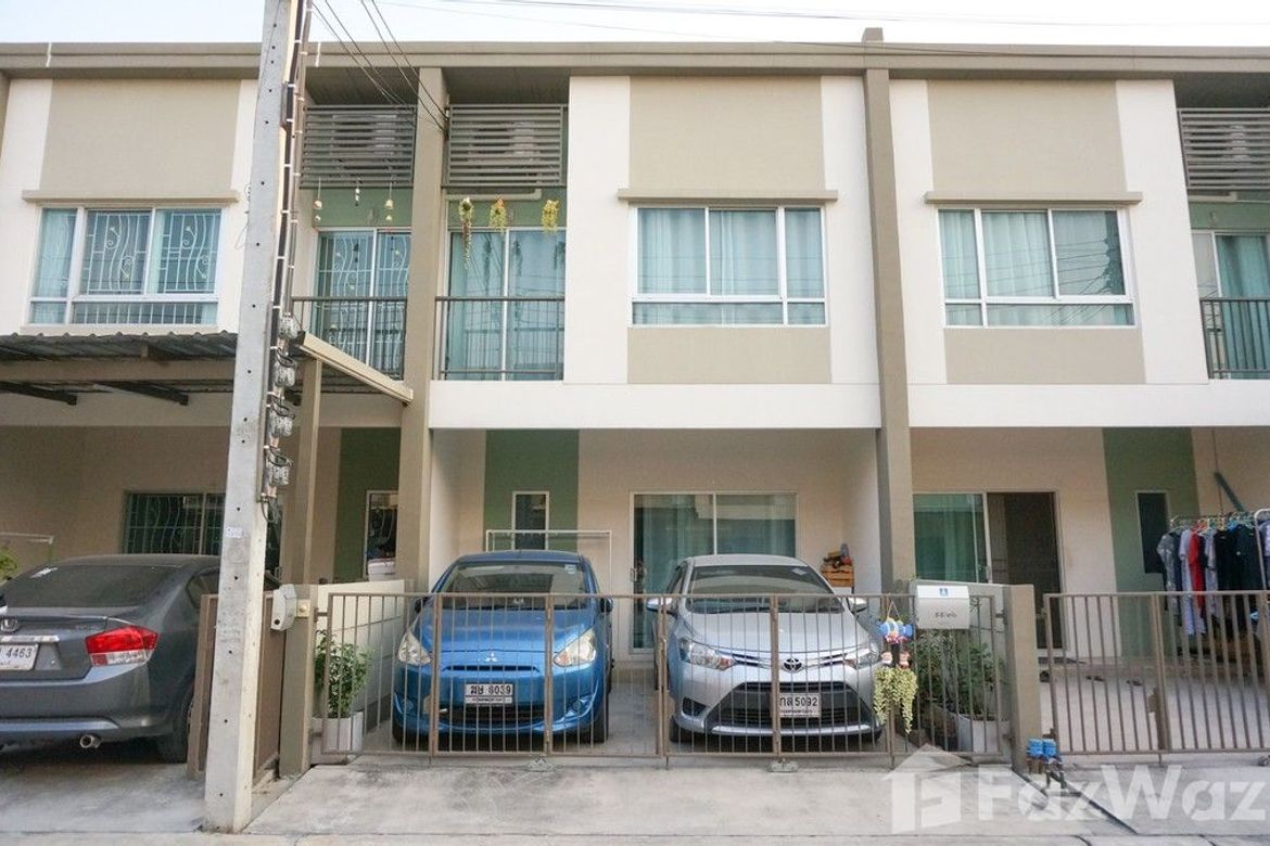 3 Bedroom Townhouse for sale at Baan Lumpini Town Ville Permsin - Watcharapol